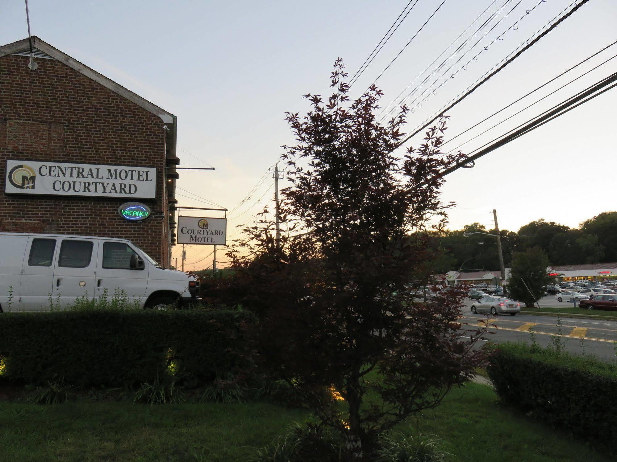 Central Motel Courtyard White Plains Exteriör bild