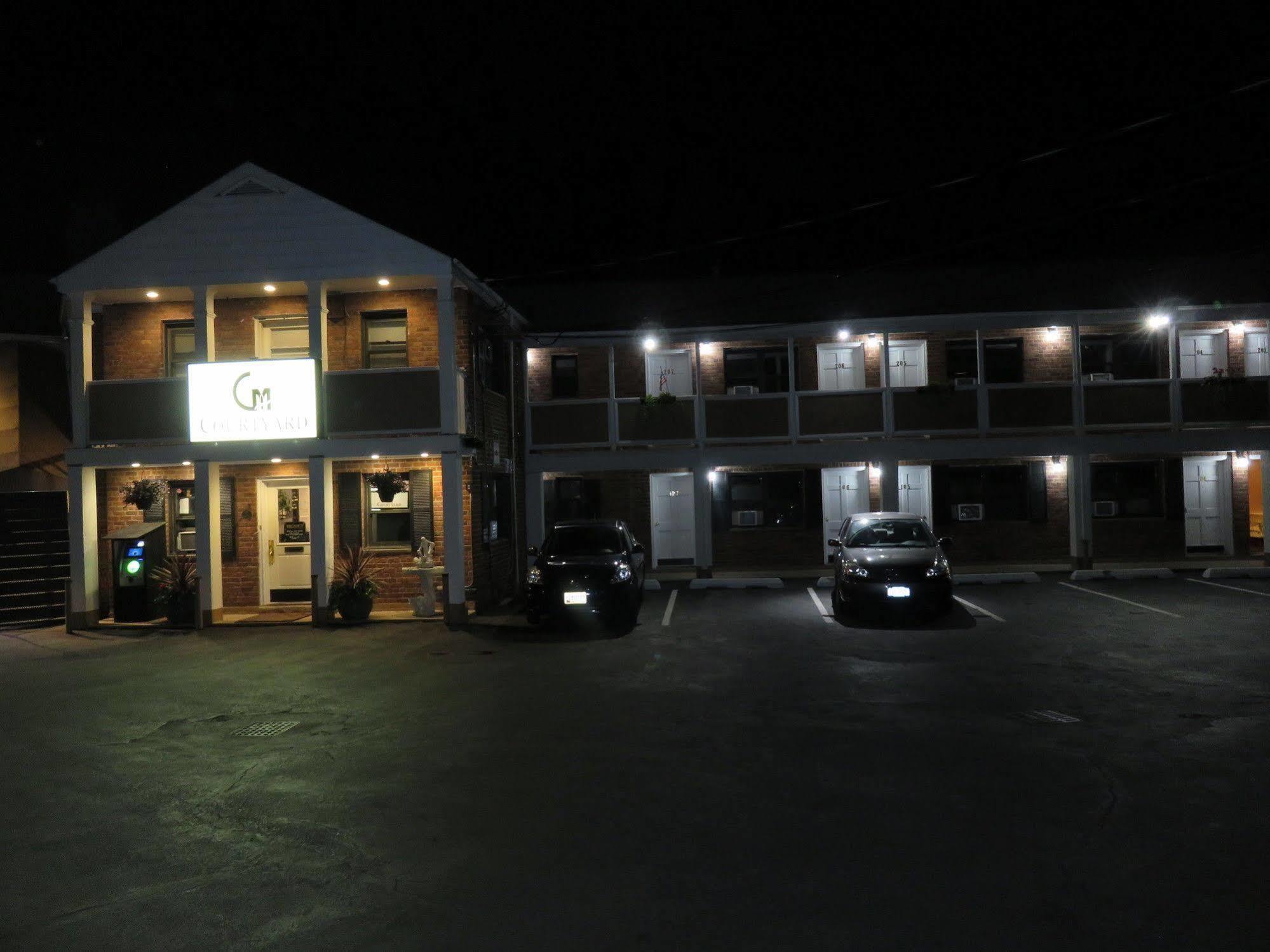 Central Motel Courtyard White Plains Exteriör bild