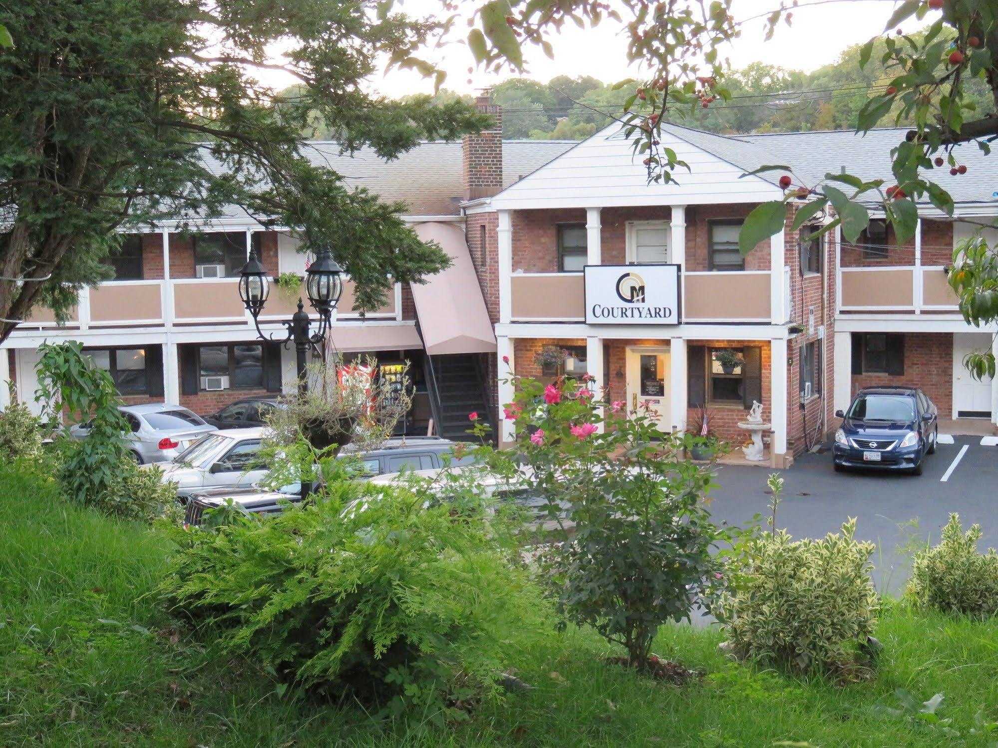 Central Motel Courtyard White Plains Exteriör bild