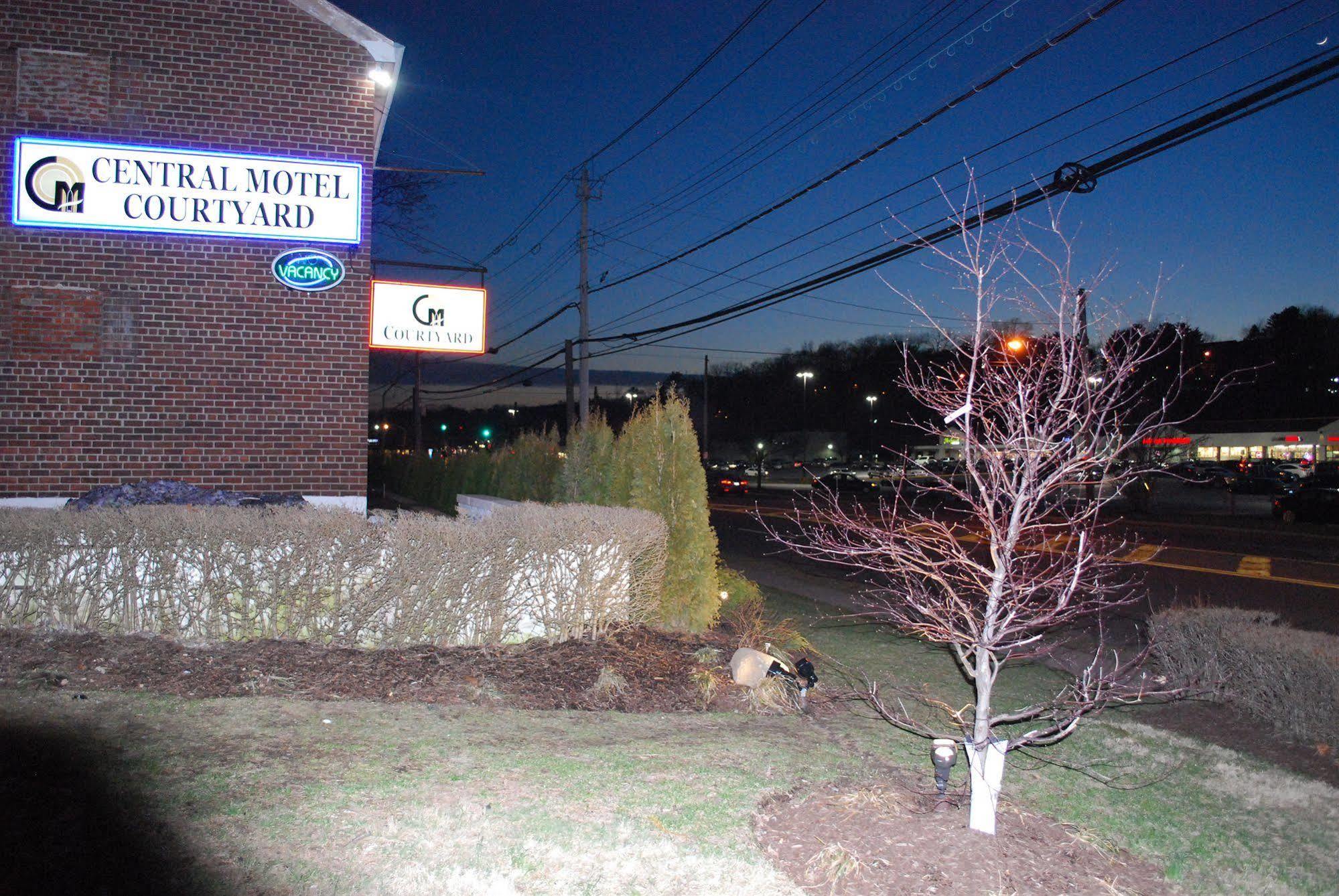 Central Motel Courtyard White Plains Exteriör bild